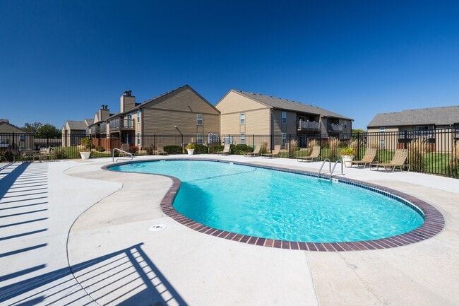 Cedar Crest Apartments, Overland Park, KS 66212 - photo 4