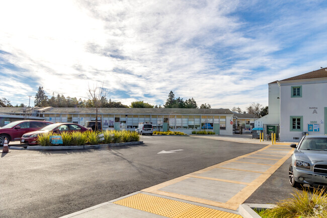 Students drop off area at Garfield Elementary School in Menlo Park.
