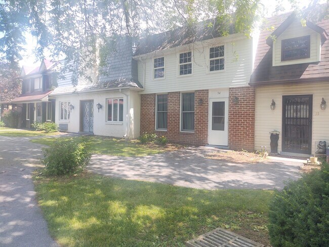 2634 Emmitsburg Rd unit 1, Gettysburg, PA 17325 - photo 2