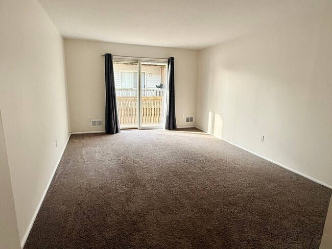 285 S Lincoln Ave unit 3A, Middlesex, NJ 08846 - photo 3
