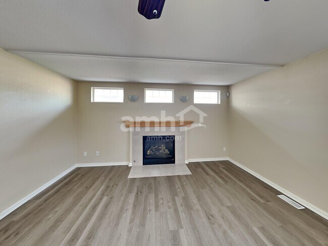 2828 S Killarney Way, Aurora, CO 80013 - photo 5