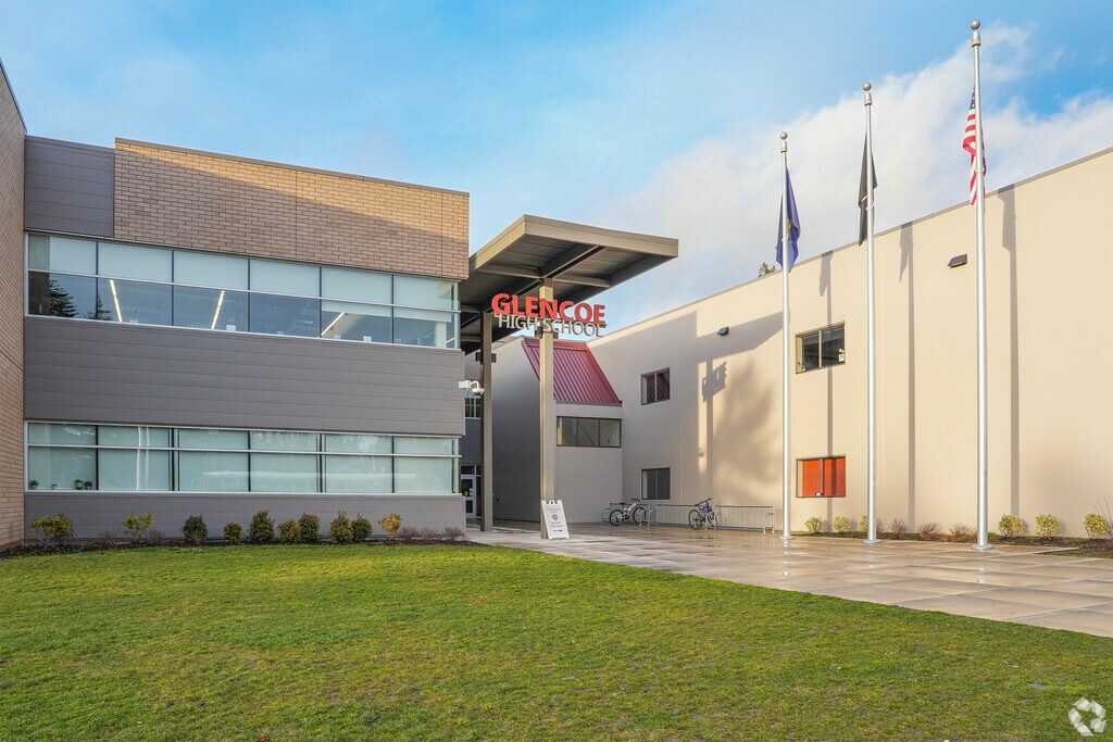 Entrance of Glencoe High School