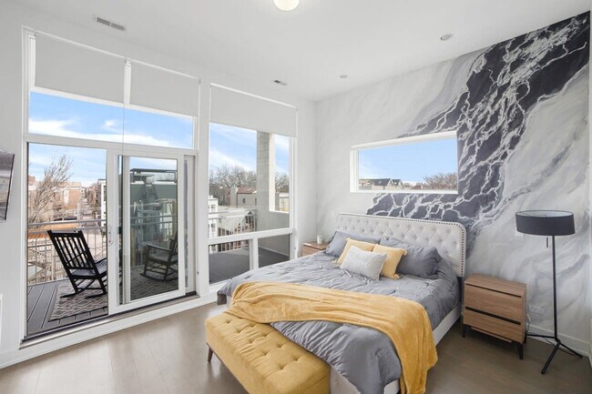 2048 W Chicago Ave unit ID1244903P, Chicago, IL 60622 - photo 2