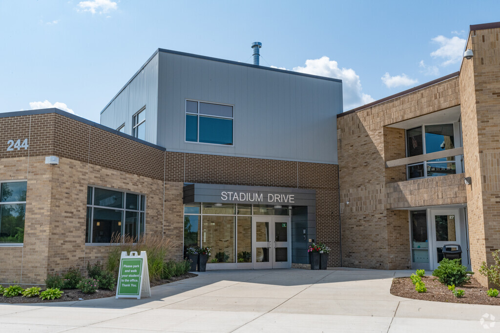Stadium Drive Elementary School in Lake Orion goes the extra mile to ensure student success.