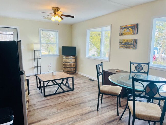 14380 Calvert St unit ID1363918P, Solomons, MD 20688 - photo 2