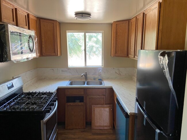 3204 6th St, Ceres, CA 95307 - photo 7