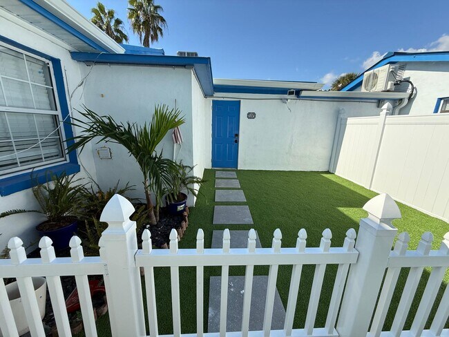 13115 3rd St E unit 1C, Madeira Beach, FL 33708 - photo 7