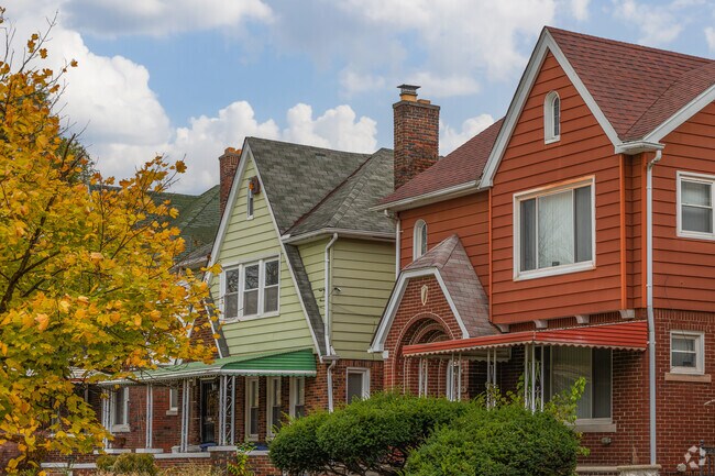 Discover affordable homes in Grixdale Farms.