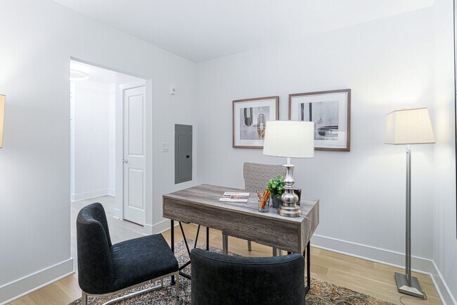 The Aidan, Aidan 1 Bed Plus Den Plan unit 36495501, Alexandria, VA 22314 - photo 4