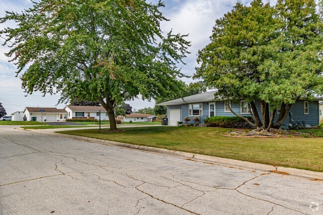 Large trees sit on many of the front yards in Eldora, providing shade through hot summers.