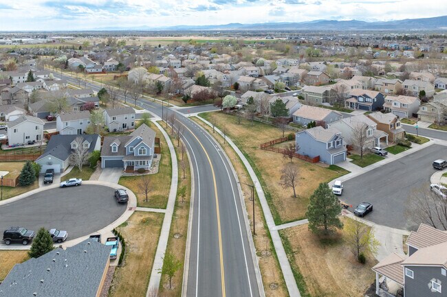 Elgin Ct is the main thoroughfare in the Waterglen neighborhood.
