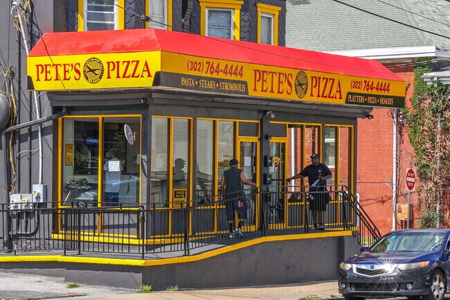 Locals frequent Pete's Pizza in Eastlake for a fresh slice.
