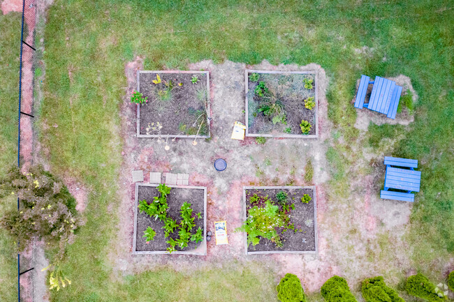 Sara M. Ragsdale Elementary offers learning outside of the classroom to students.