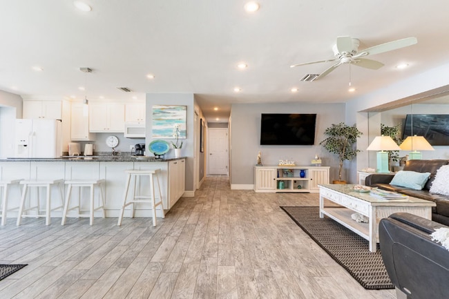 Jamaica Royale unit 802, Sarasota, FL 34242 - photo 5