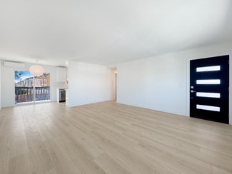 776 W Wilson St Unit 1, Costa Mesa, CA 92627