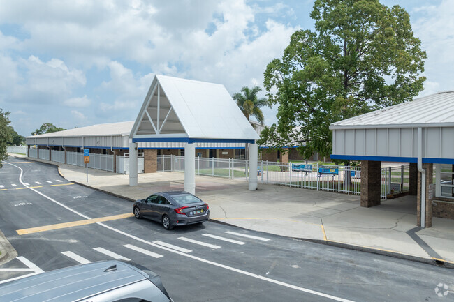 Riviera Elementary School has a student body from pre-K through 6th grade.