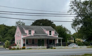 9 Alton Bradford Rd, Hopkinton, RI 02808