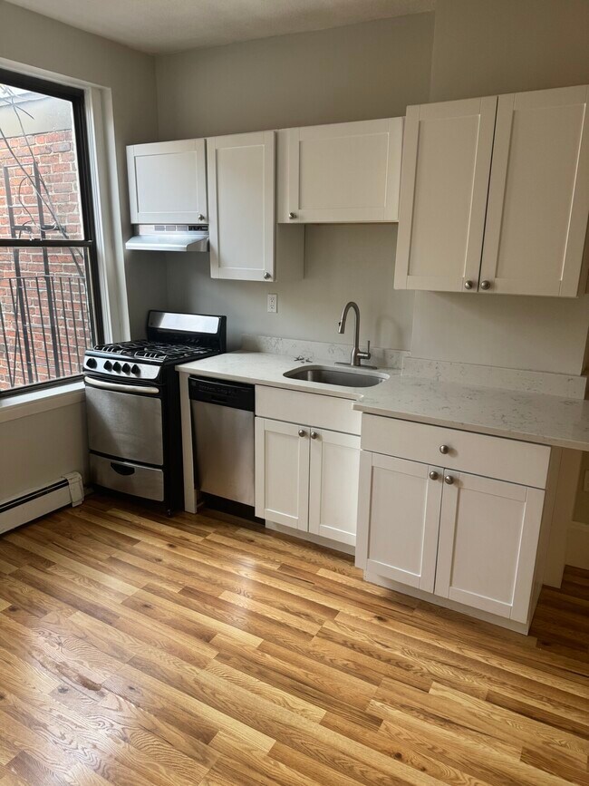 21 Sheafe St unit 7, Boston, MA 02113 - photo 2