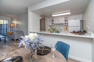 2405 Walnut Ave, Carmichael, CA 95608