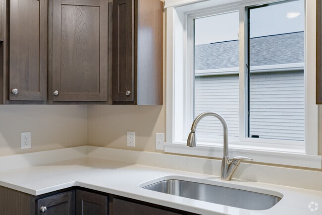 9085 Kingsfield Dr unit 38703607, Kingsley, MI 49649 - photo 3