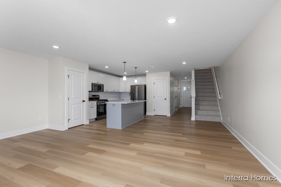 6122 Burgess Dr, Spring Lake, MI 49456 - photo 1