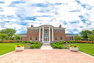 945 Mohawk Hills Dr, Carmel, IN 46032