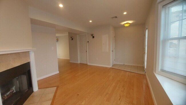 273 Bridge St, Groton, CT 06340 - photo 5