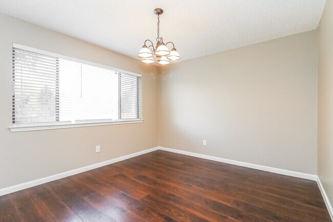 4213 Claremont Dr, Grand Prairie, TX 75052 - photo 5