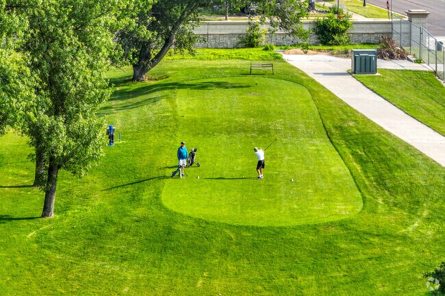 El Zagal Golf Course is a great way to start your day in the Washington neighborhood.