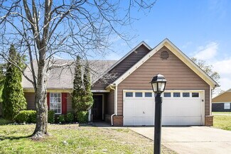 7082 Hampton Dr, Horn Lake, MS 38637
