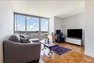 217 E 96th St Unit 33CB, New York, NY 10128