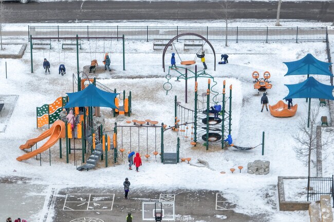 The student population of Horace Mann School is 388 and the school serves K-5th grade.