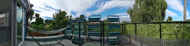 820 46th St, Oakland, CA 94608 - photo 3