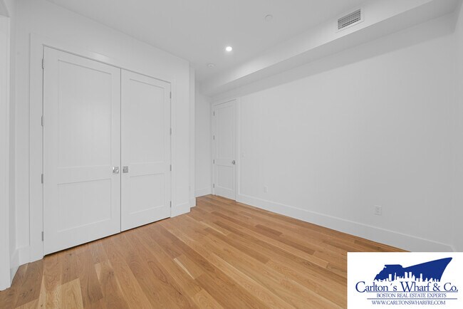 218 Old Colony Ave unit 401, Boston, MA 02127 - photo 6