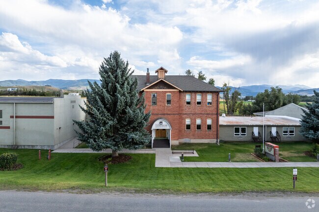 Gallatin Gateway School has an overall A- rating on Niche.