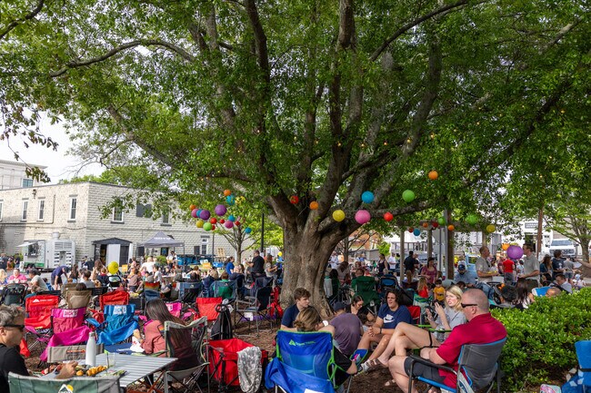 A great way to relax with family at the Alpharetta Food Truck Alley.