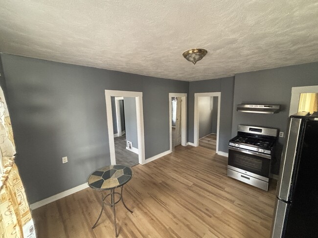 29 Derby St unit 3, Somerville, MA 02145 - photo 7