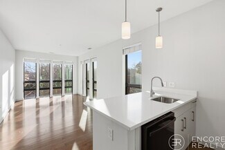 45 Marion St Unit 404, Brookline, MA 02446