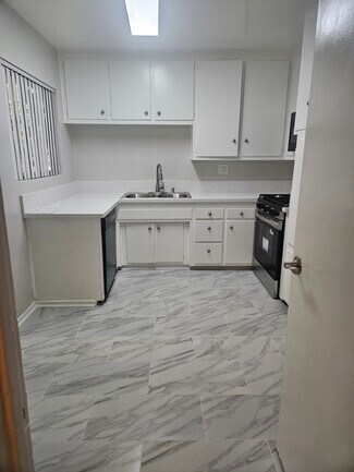 5060 Coldwater Canyon Ave, Sherman Oaks, CA 91423