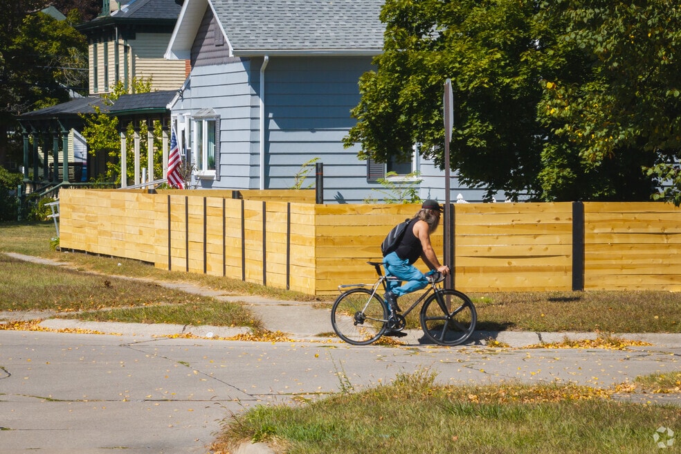 NH_Central Monroe_556748_P2_FINAL_CL_100424