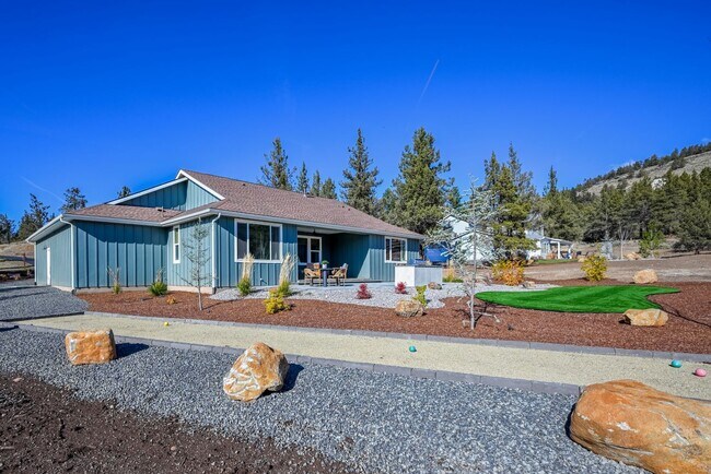 5730 Engleman Spruce Way, Klamath Falls, OR 97601 - photo 4