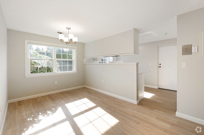 GlenBrook Estates, Woburn, MA 01801 - photo 5