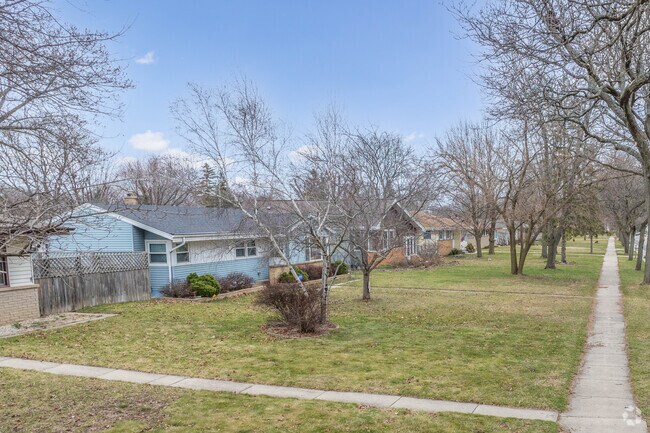 Ranch style home are common in Gra-Ram.