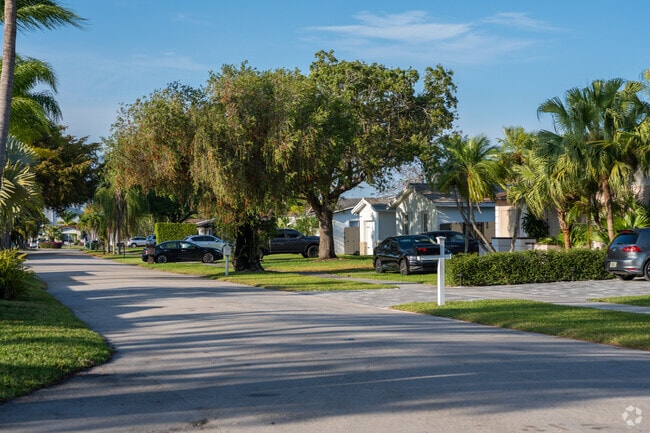 Devon-Aire showcases a vibrant mix of architectural styles, from terracotta villas to modern marvels.