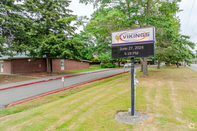 Signage welcoming you to North Kitsap High School.