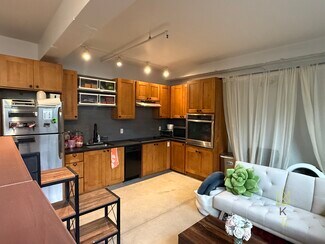 20 Sunnyside St Unit 4, Boston, MA 02130