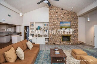 7713 Lynnhaven Ave, Lubbock, TX 79423