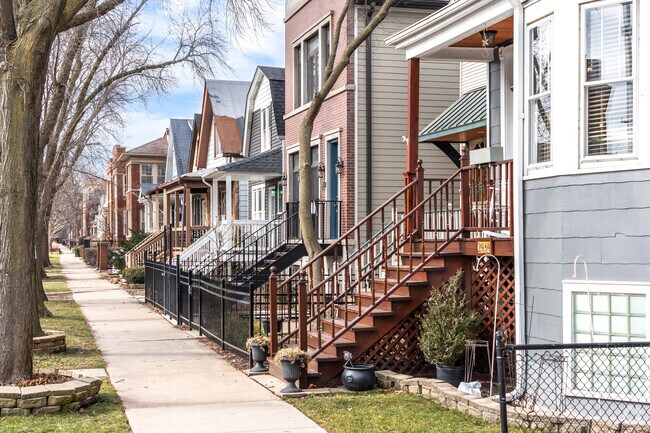 Many homes in the Horner Park neighborhood have covered front porches.