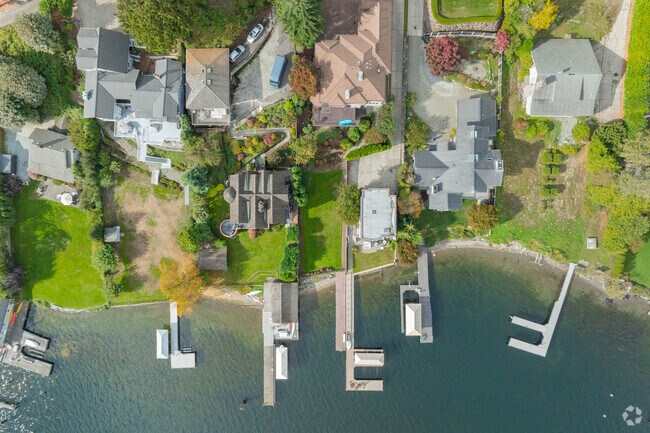 Water front properties in East Mercer often include clean and well maintained dock space.