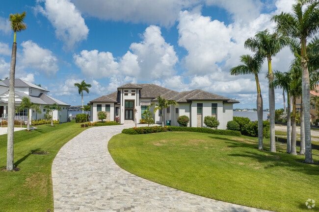 On the NW edge of Whiskey Creek luxurious waterfront homes line the Caloosahatchee River.